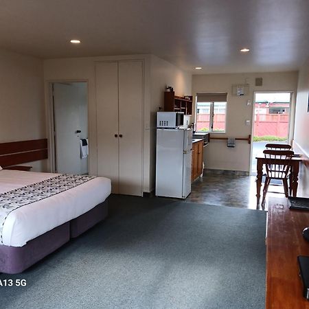 טקאקה Anatoki Lodge Motel מראה חיצוני תמונה