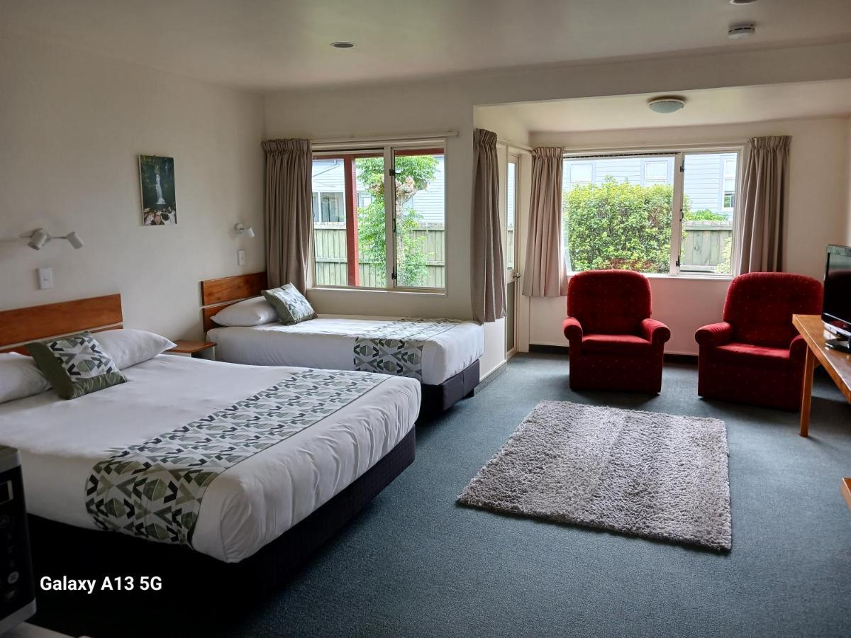 טקאקה Anatoki Lodge Motel מראה חיצוני תמונה