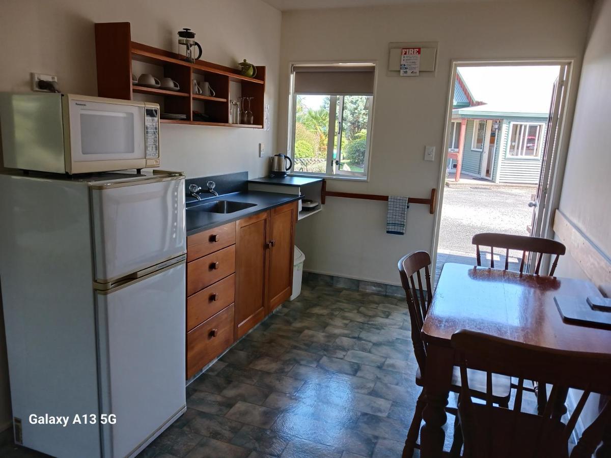 טקאקה Anatoki Lodge Motel מראה חיצוני תמונה