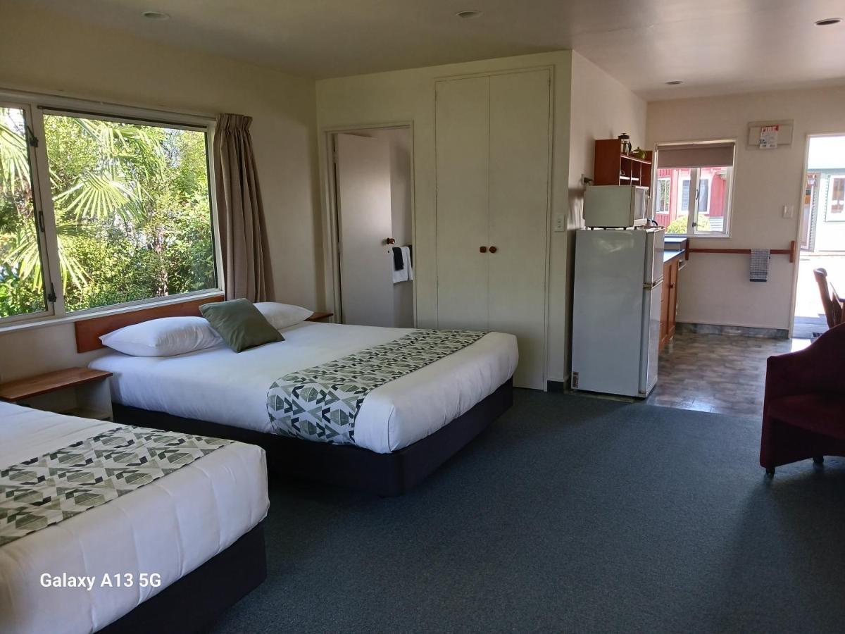 טקאקה Anatoki Lodge Motel מראה חיצוני תמונה