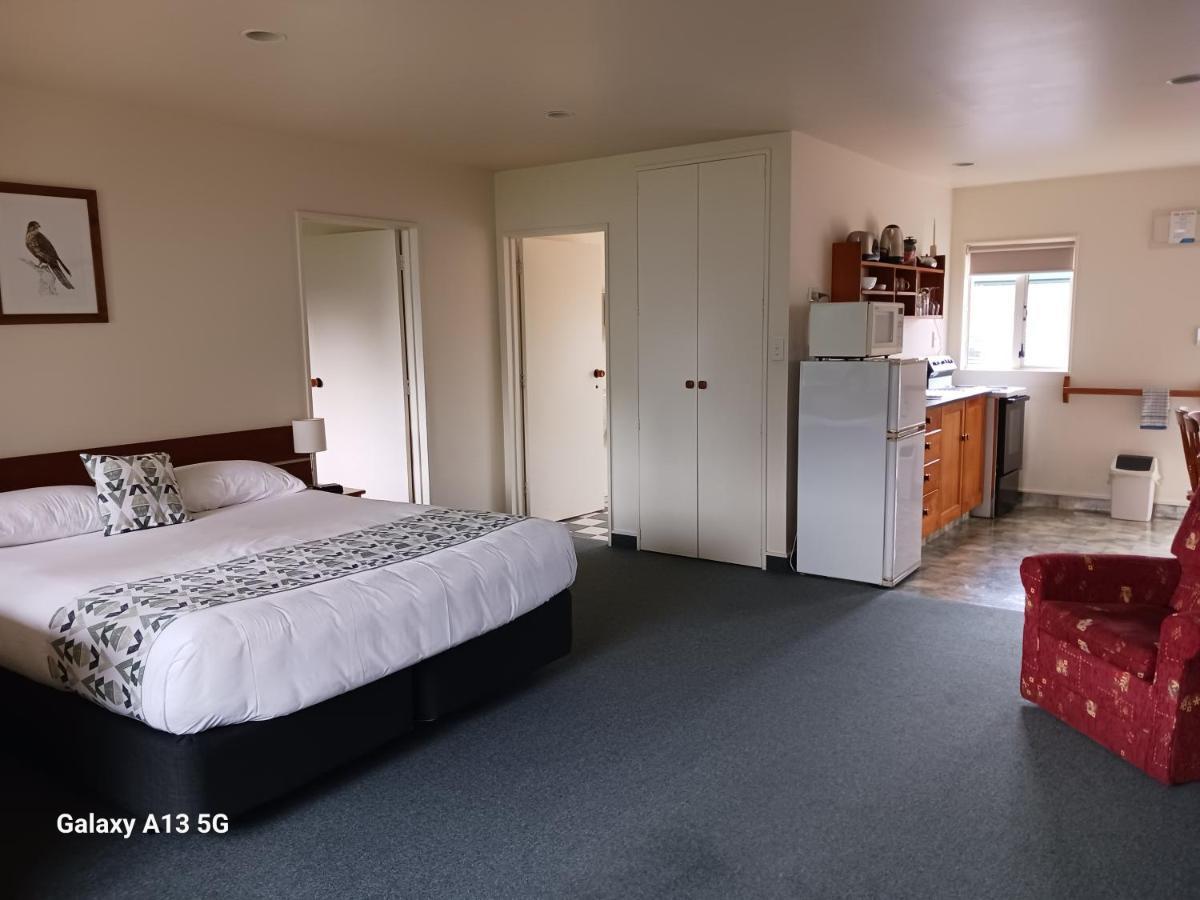טקאקה Anatoki Lodge Motel מראה חיצוני תמונה
